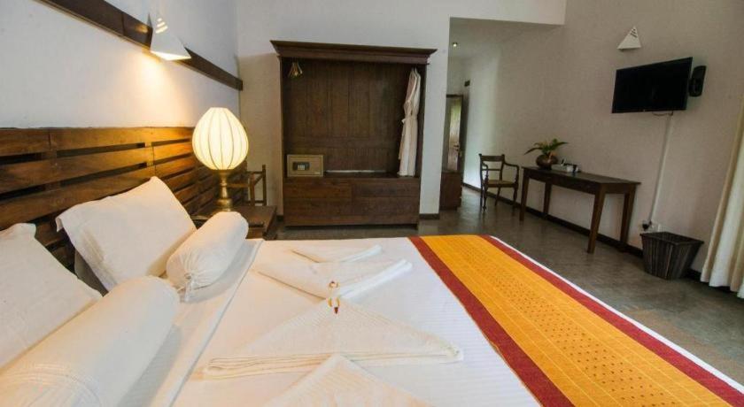 Roman Lake Ayurveda Boutique Resort Ahungalla Kültér fotó